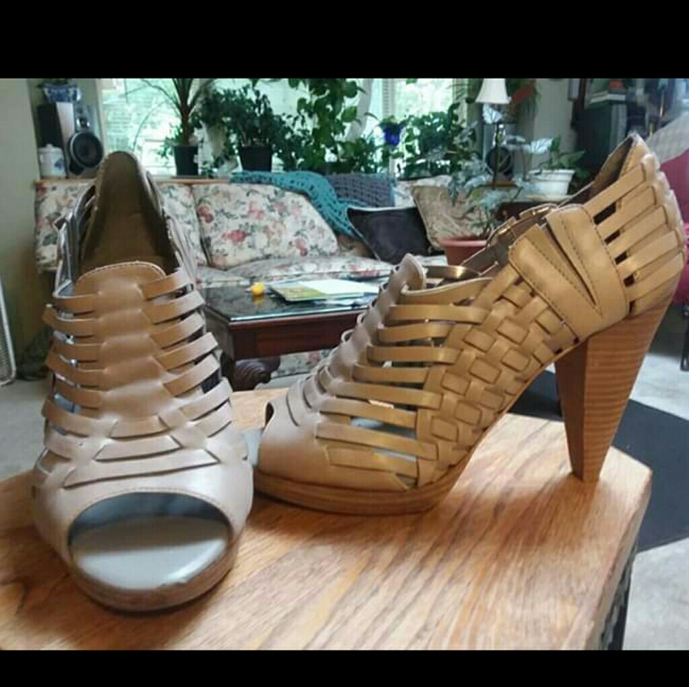 Peep toe heels.